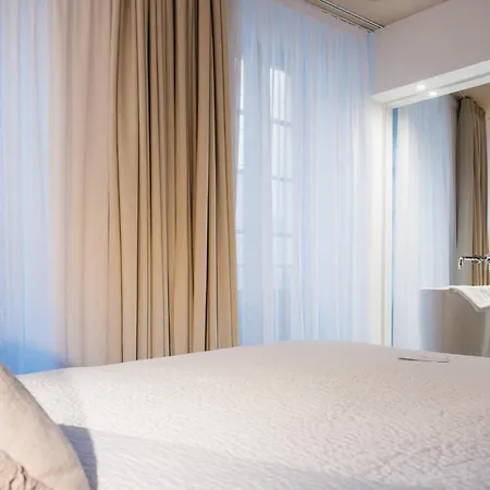 Apartmanhotel Maison Des Cassiers By Les Fleurines 4*