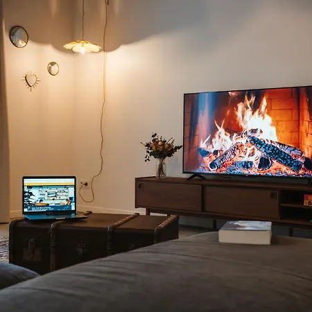 Maison Des Cassiers By Les Fleurines 4* Villefranche-de-Rouergue